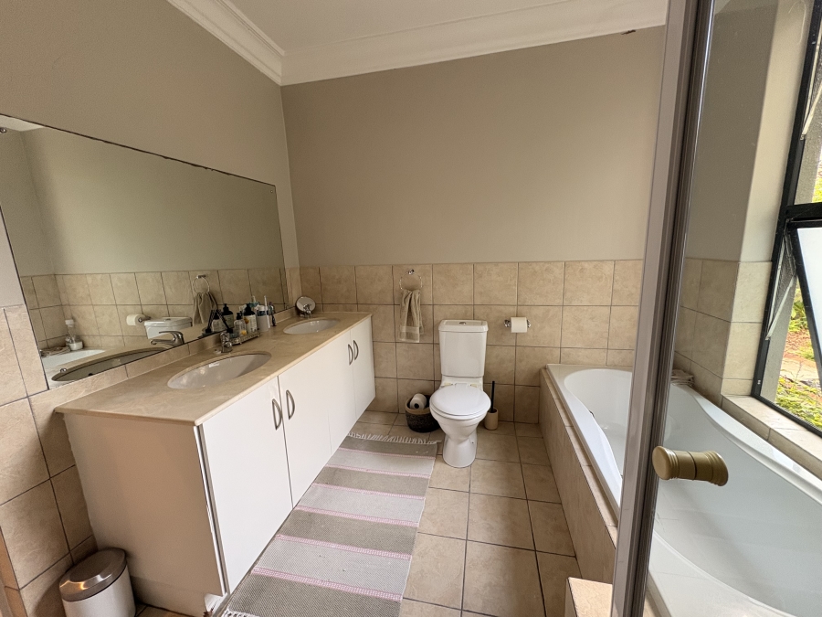 3 Bedroom Property for Sale in Constantia Western Cape